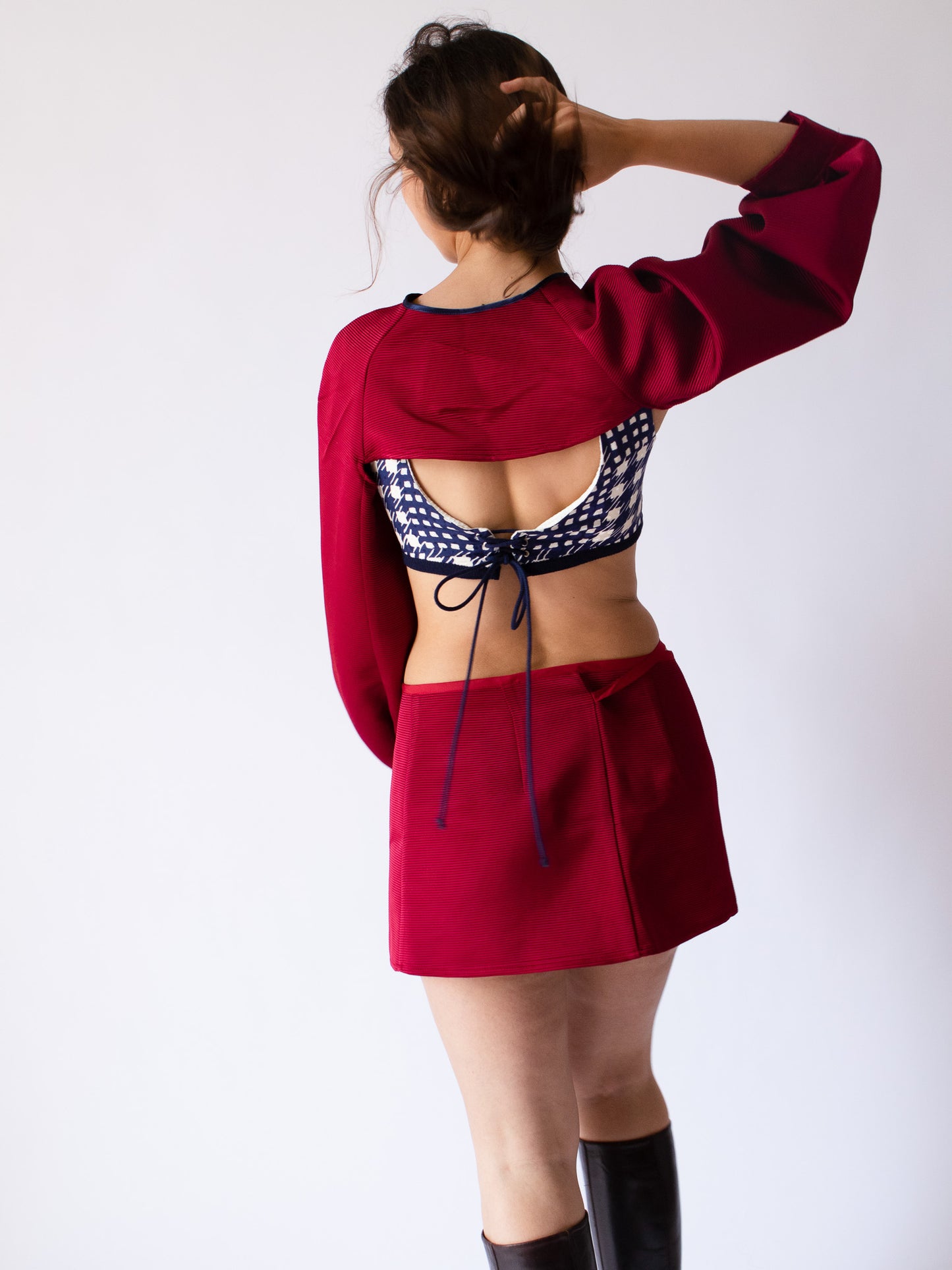Giglio x Archetipo - Ginkgo Sleeves Ottoman Red