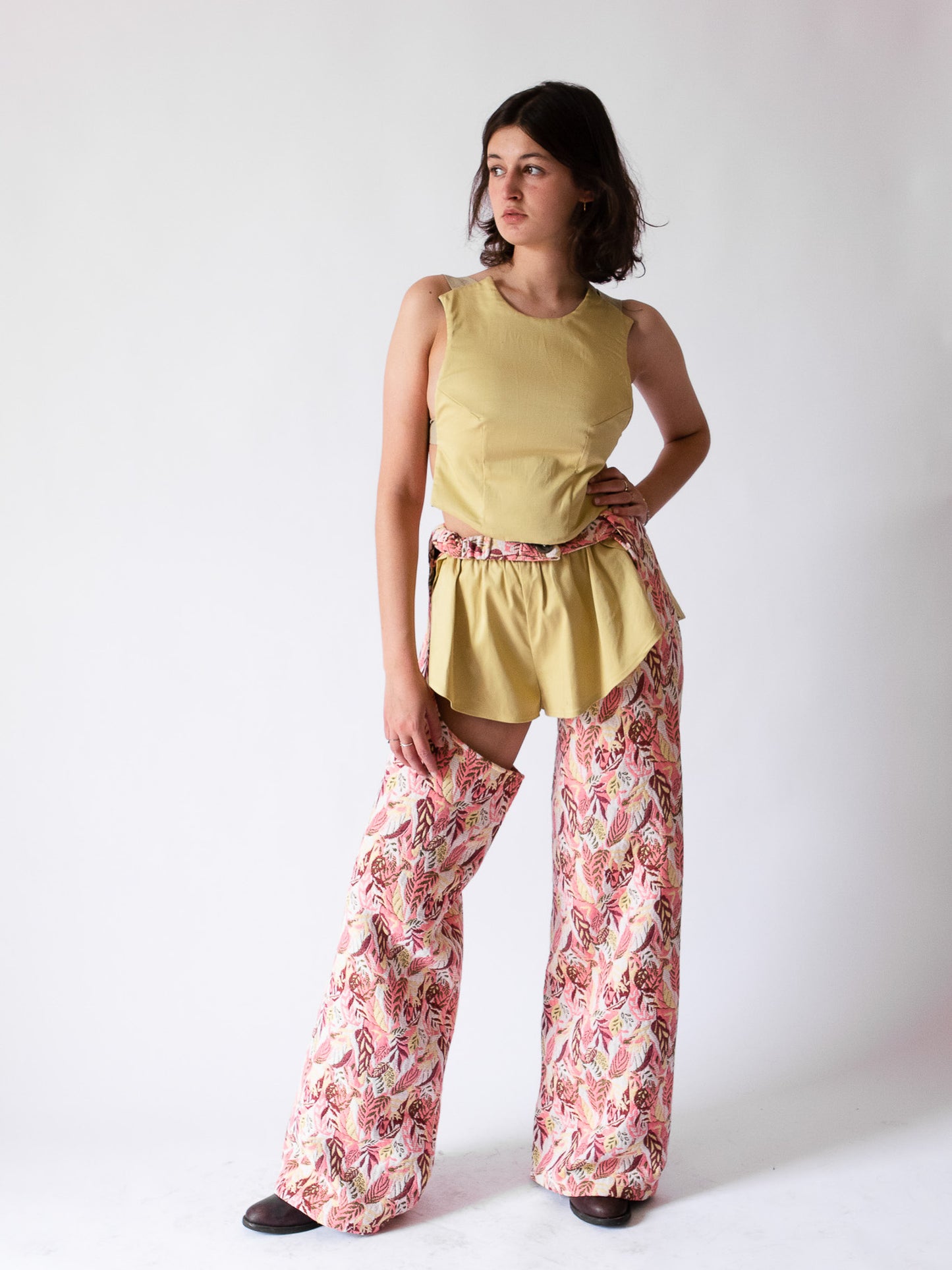Giglio x Archetipo - Lakota Chaps Pink Leaves