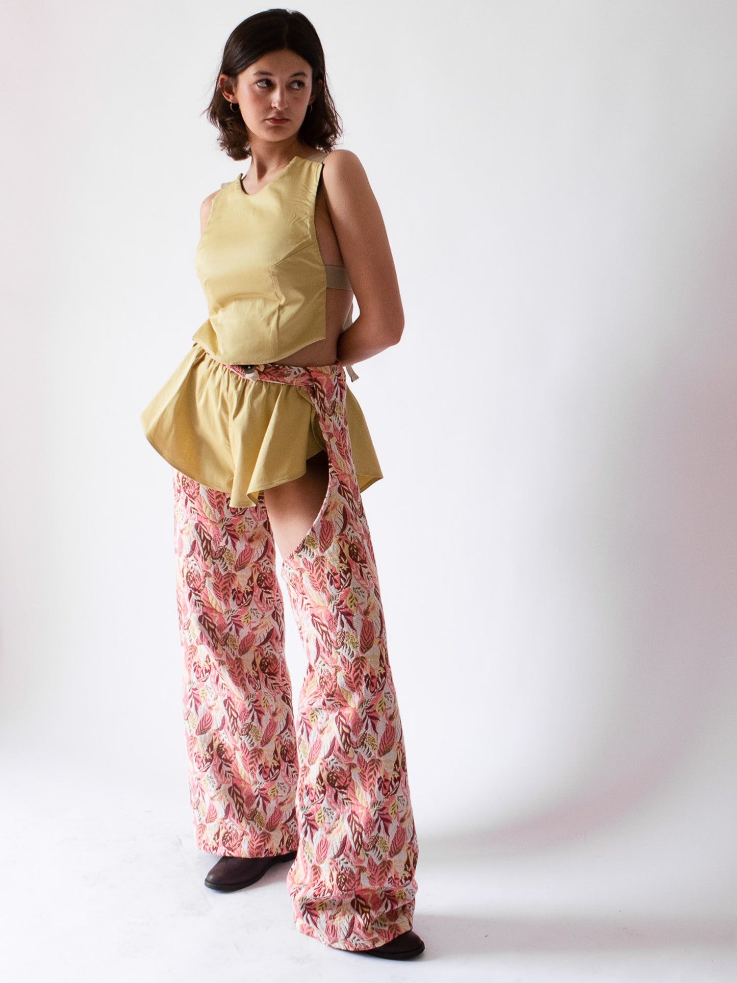 Giglio x Archetipo - Lakota Chaps Pink Leaves