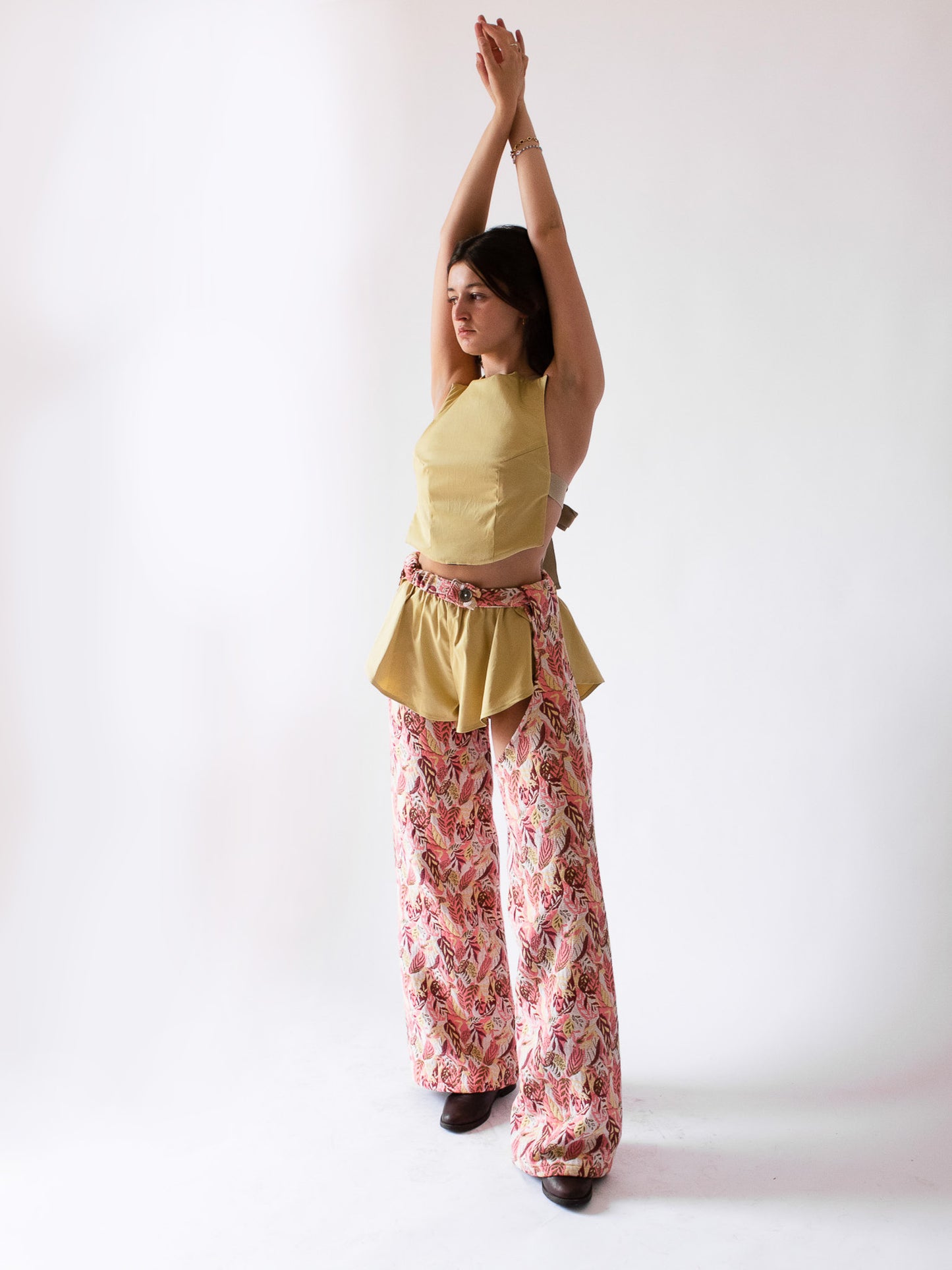 Giglio x Archetipo - Lakota Chaps Pink Leaves