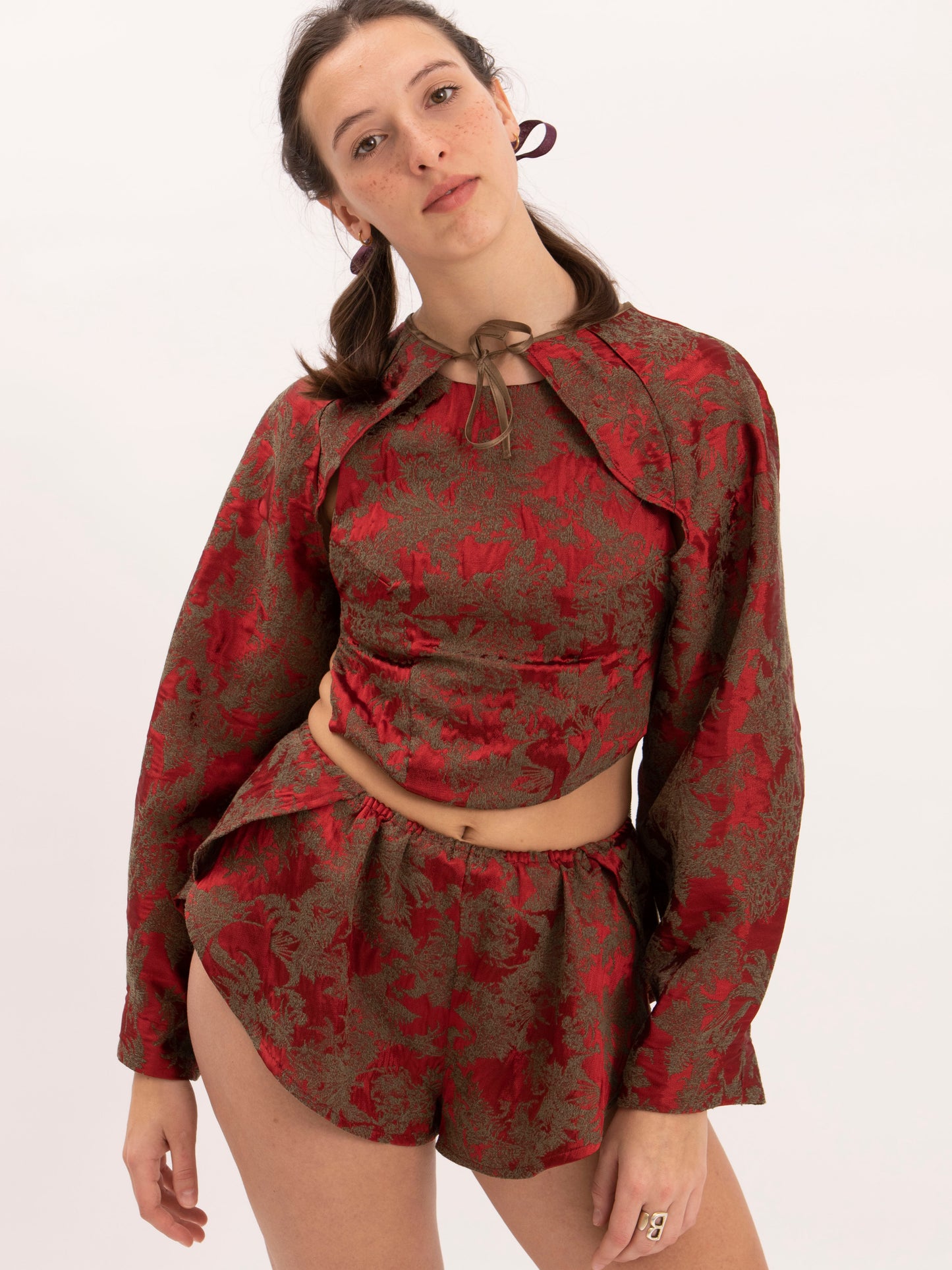 Ginkgo Sleeves in Red Jacquard