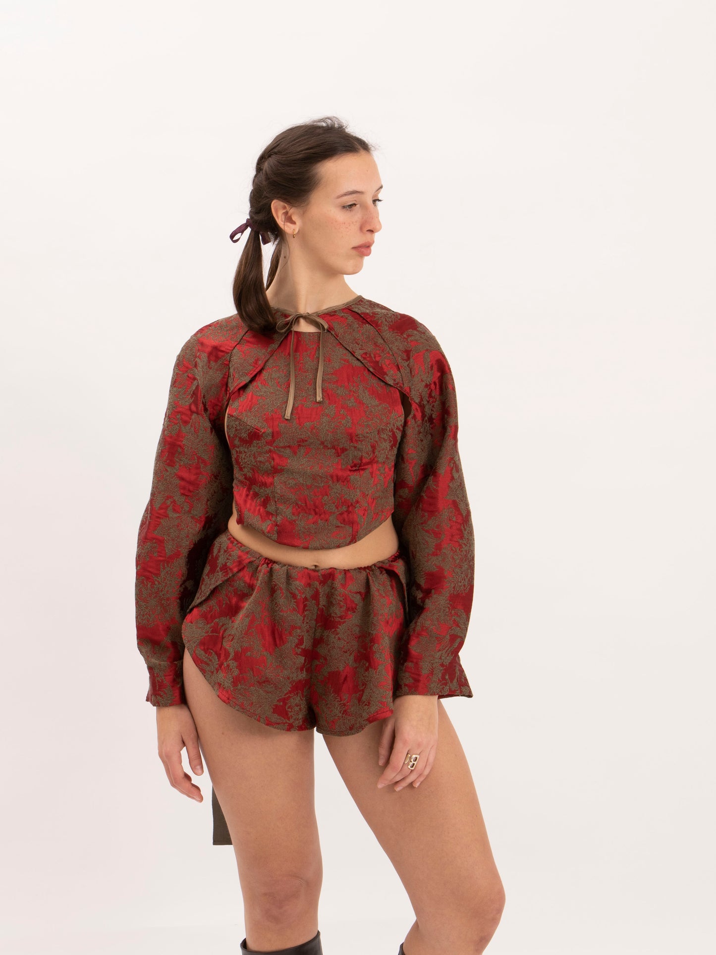 Ginkgo Sleeves in Red Jacquard