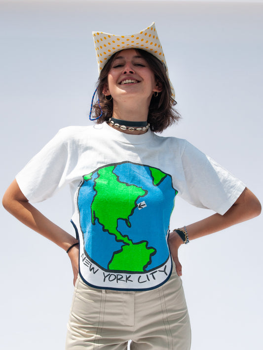 Street Style Cowgirl T-Shirt "NY is the World"