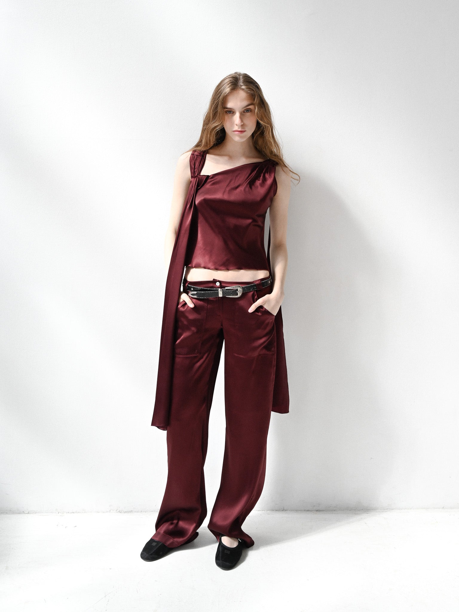 Item 26-0012 / Noa Trousers IV (Burgundy)