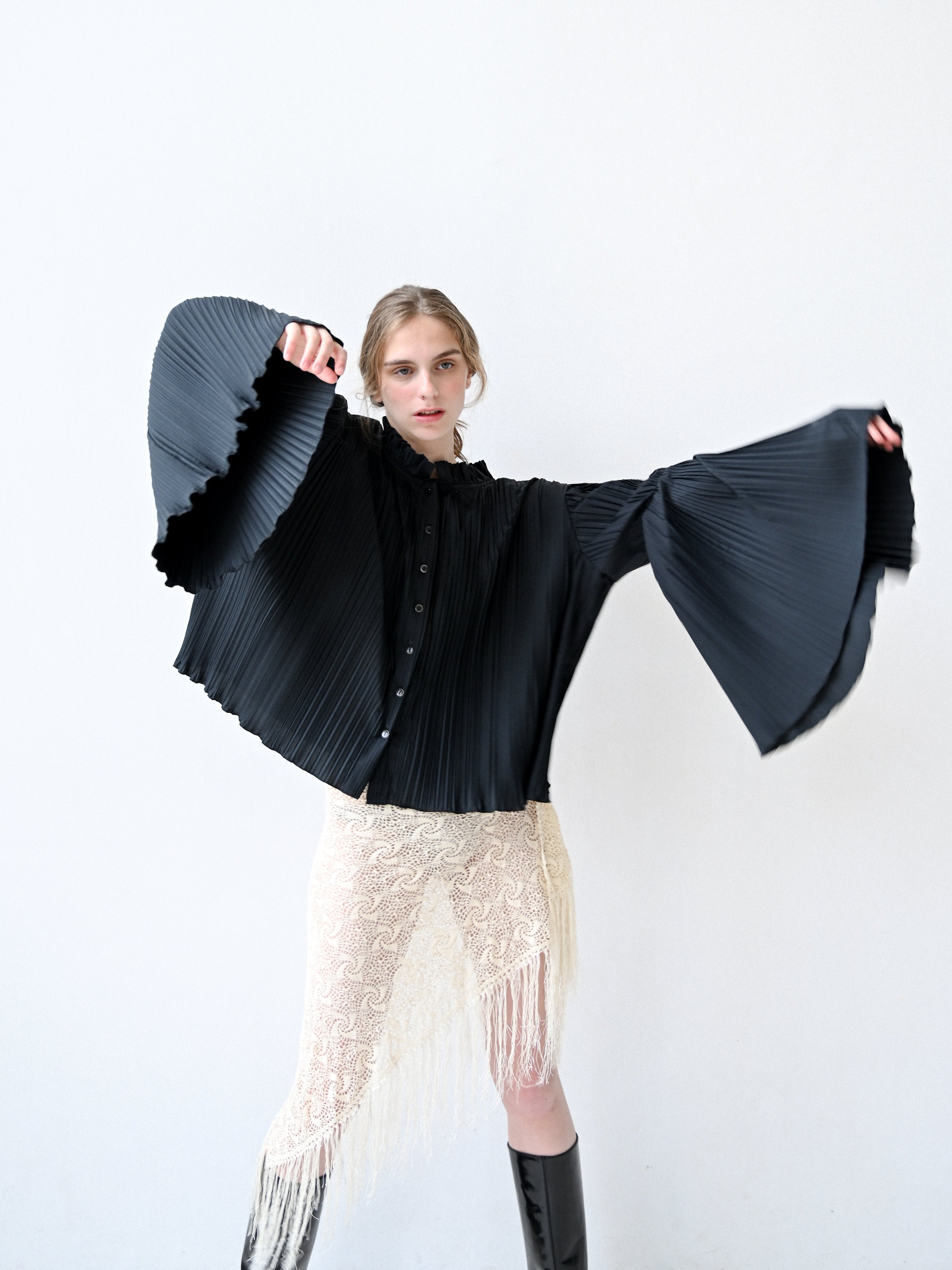 Item 26-009 / Yoko Shirt Plissé II (Navy)