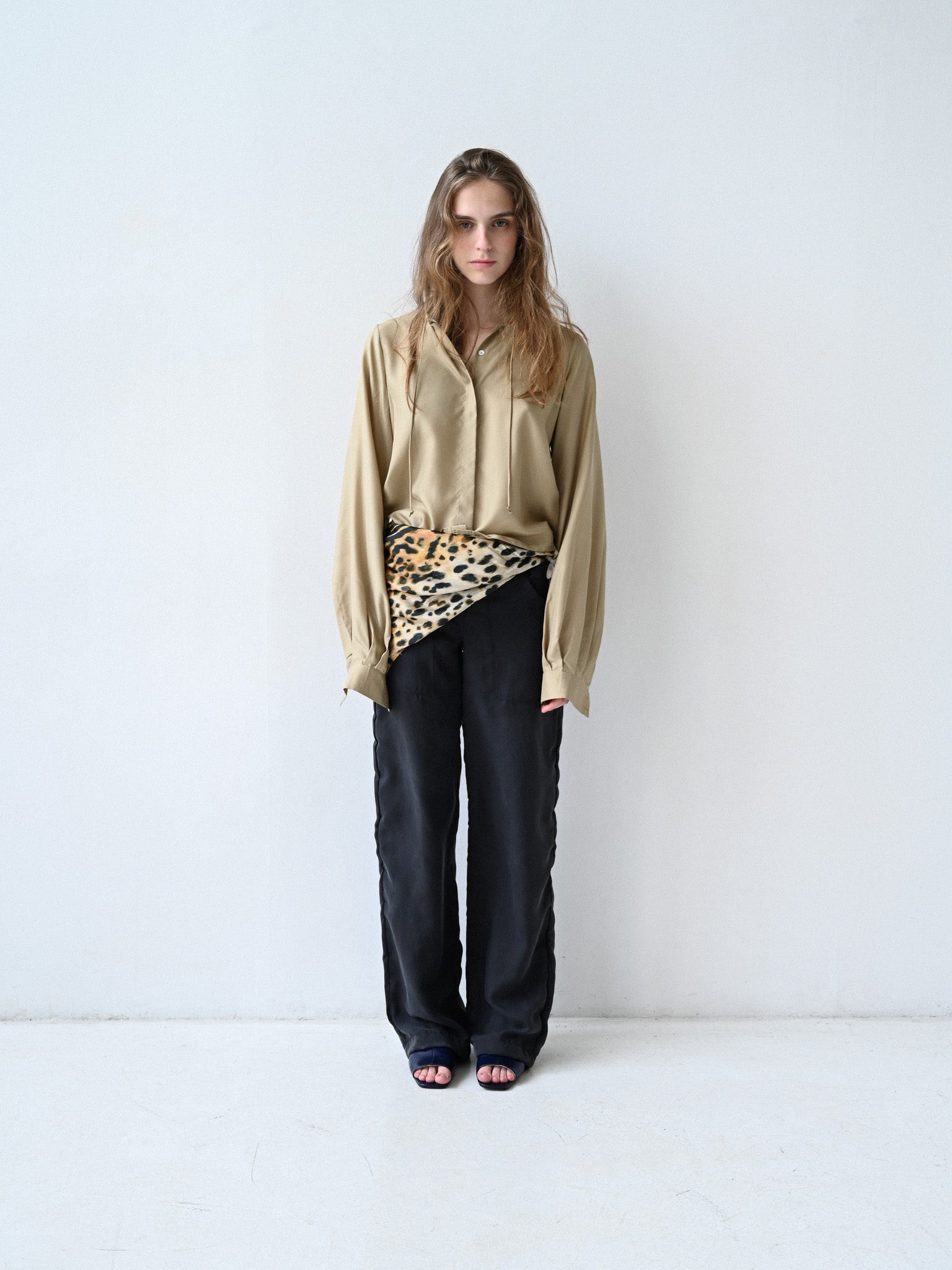 Item 26-008 / Yoko Shirt III (Beige)