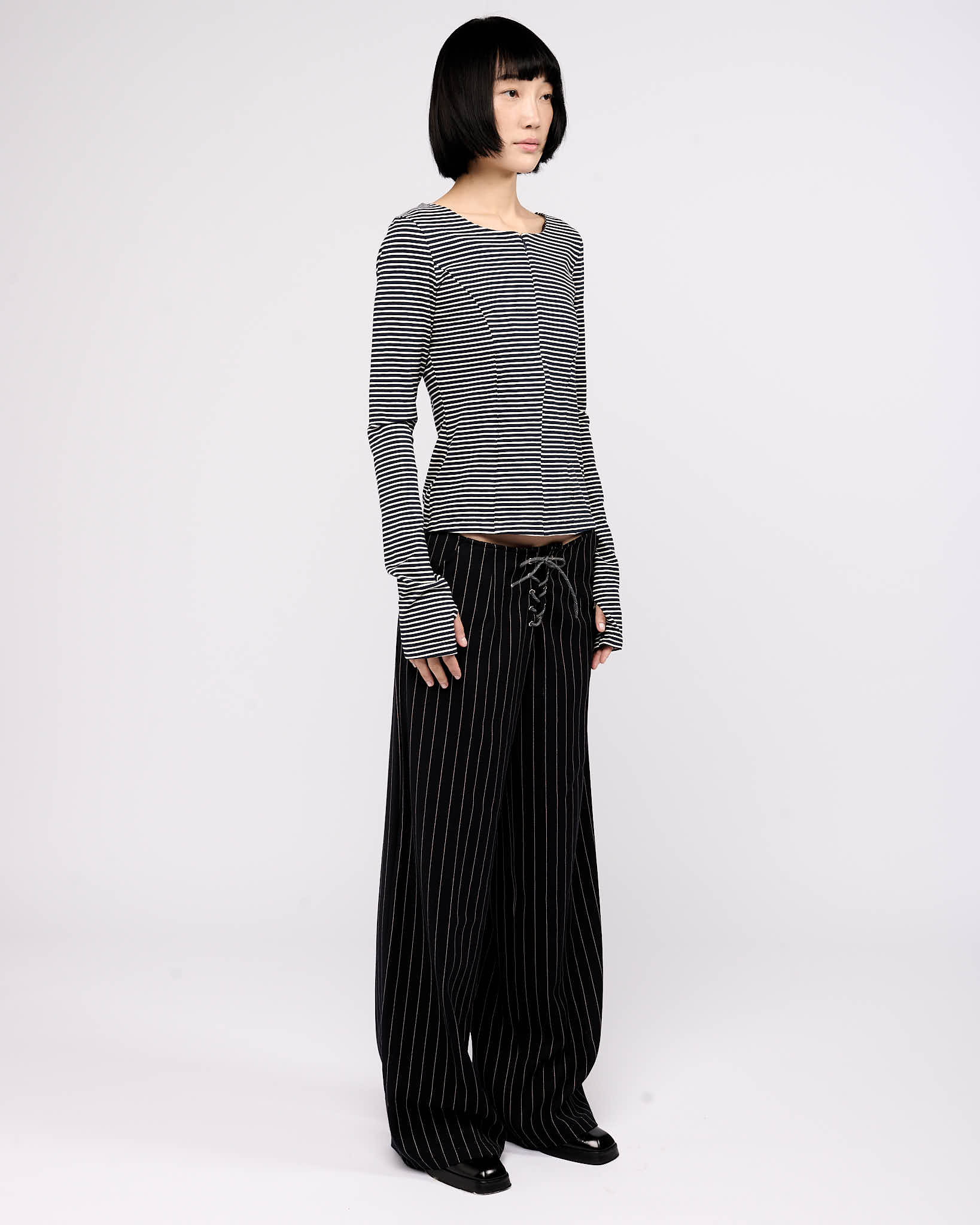 Item 26-0035 / Jeanne Trousers II (Pinstriped)