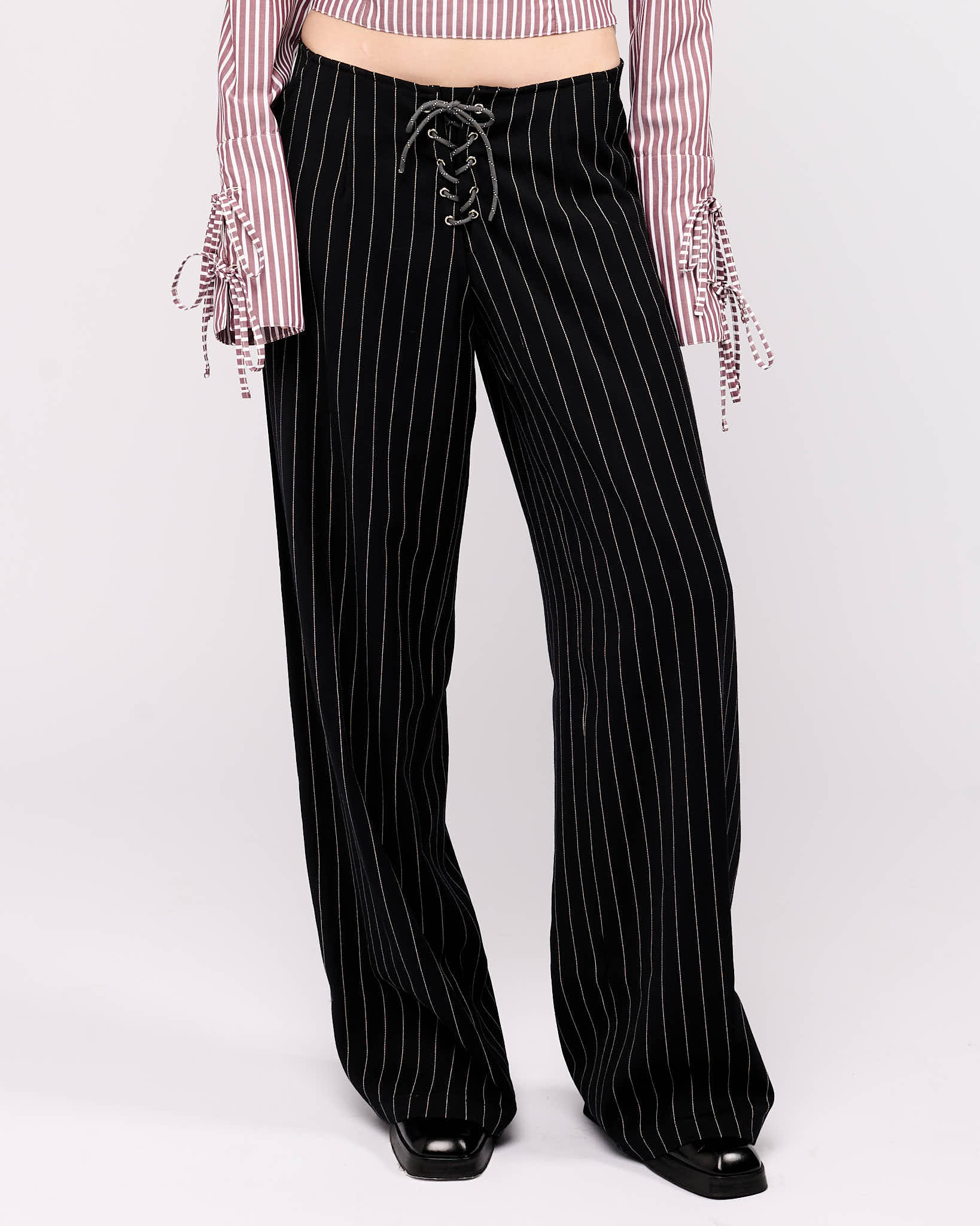 Item 26-0035 / Jeanne Trousers II (Pinstriped)