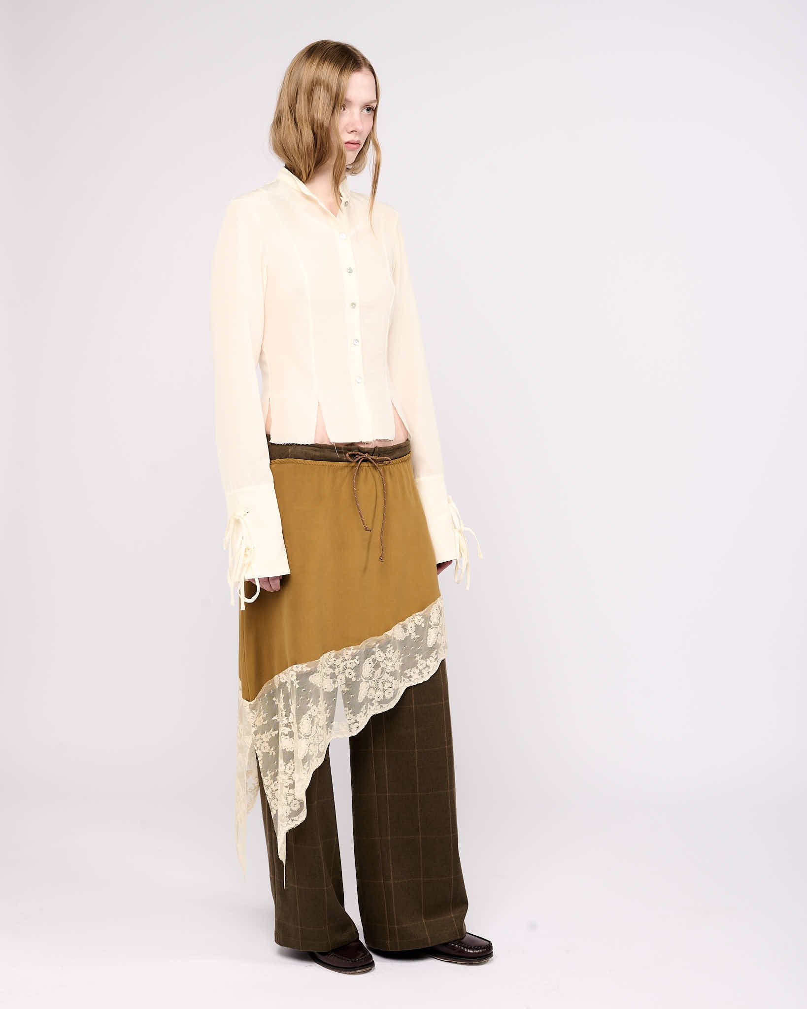 Item 26-0031 / Phoebe Shirt I (Milk)
