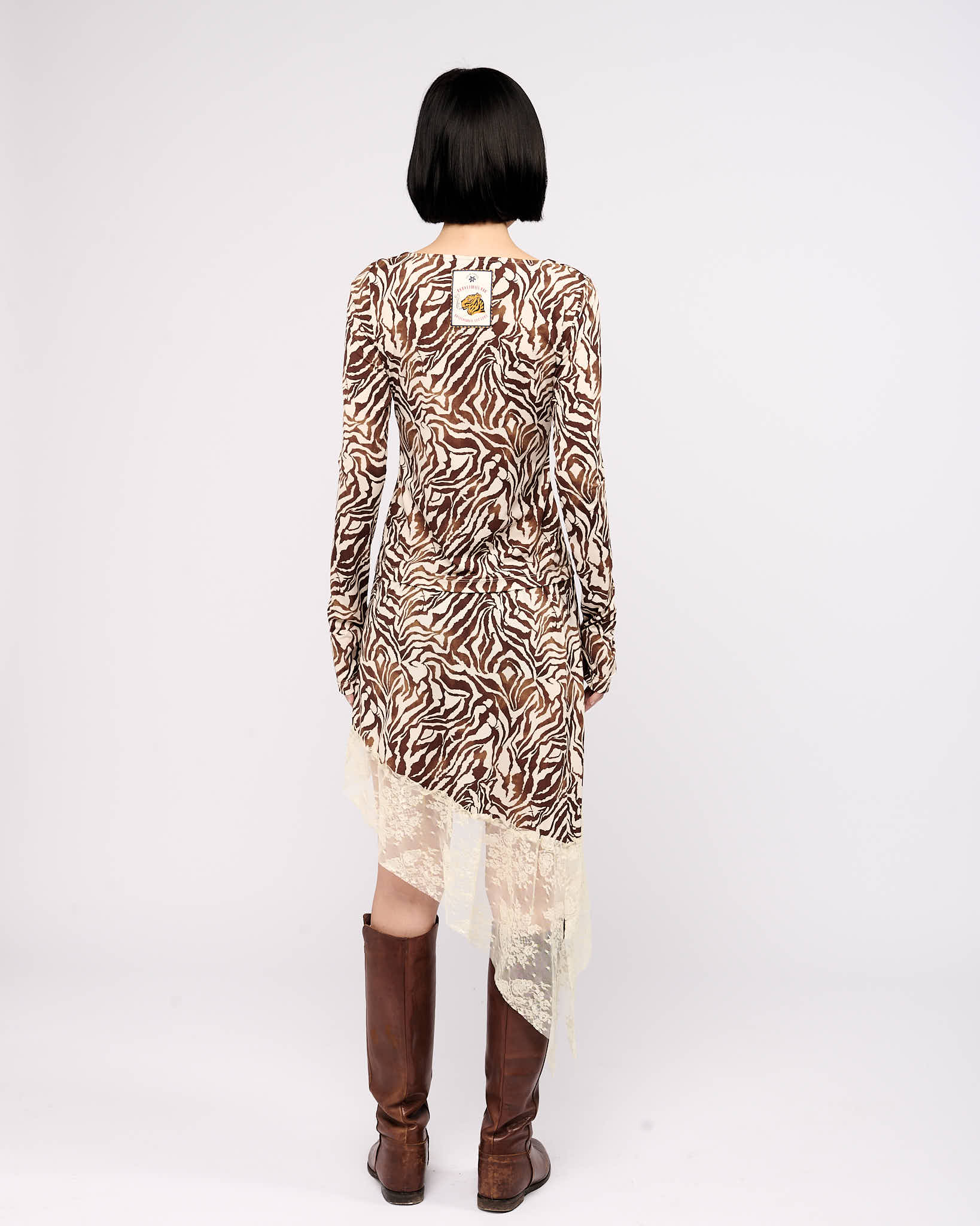 Item 26-0027 / Sade Top V (Tiger)