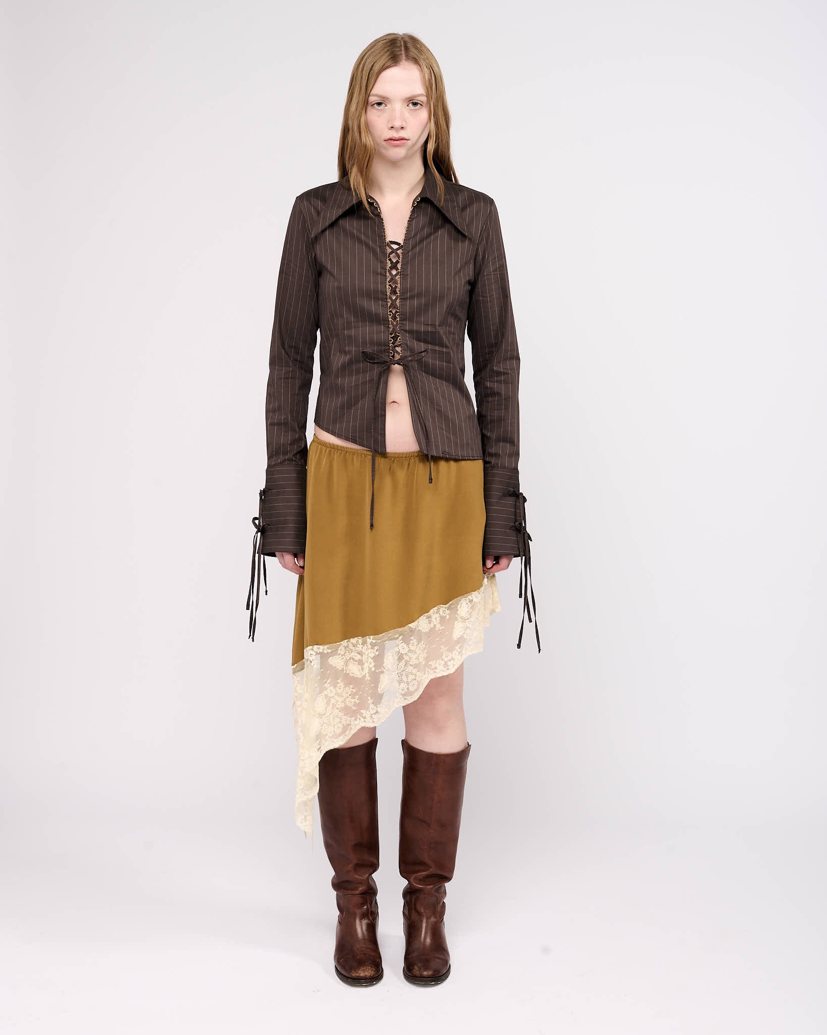 Item 26-0024 / Cindy Shirt II (Brown Pinstriped)