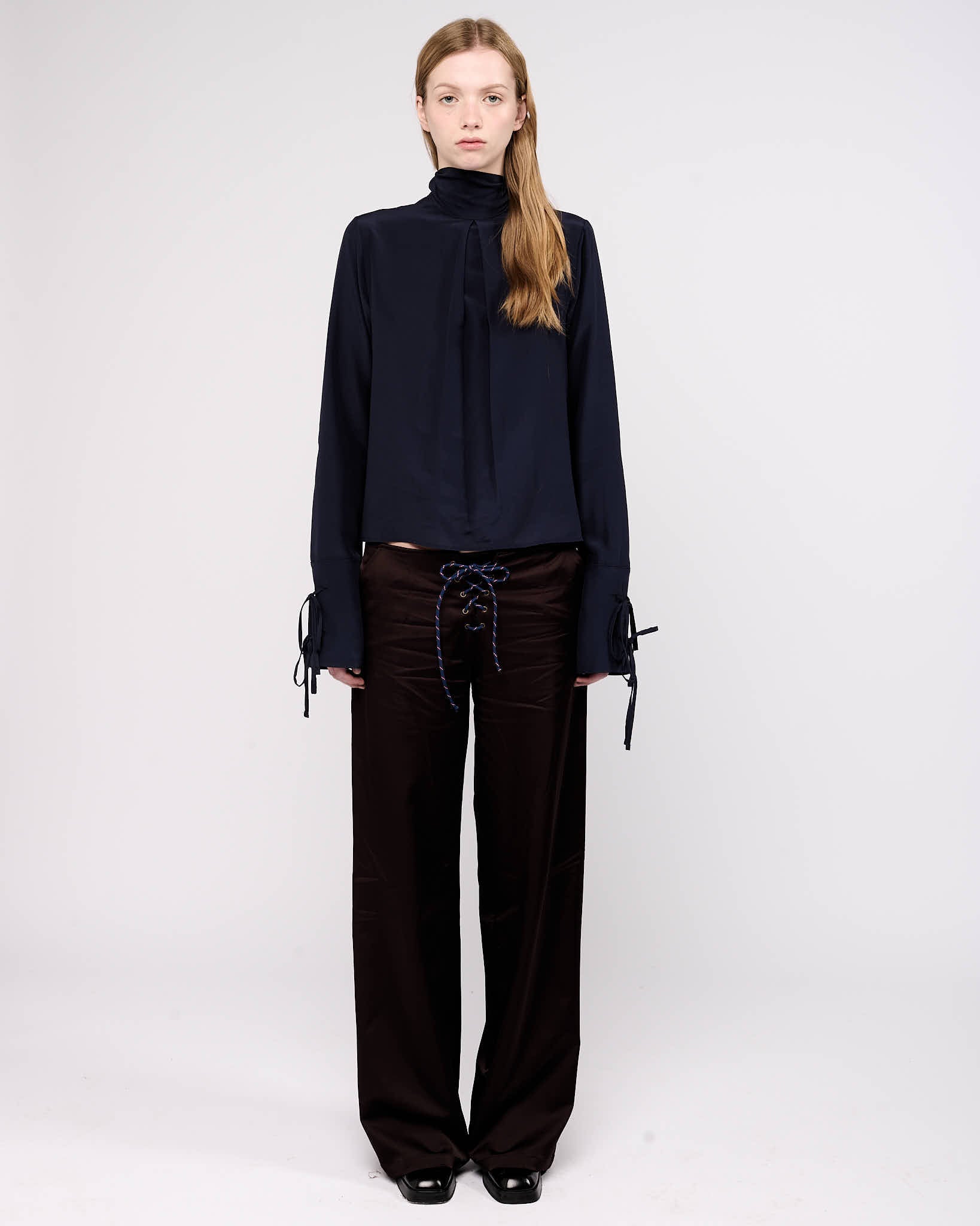 Item 26-0035 / Jeanne Trousers I (Chocolate)