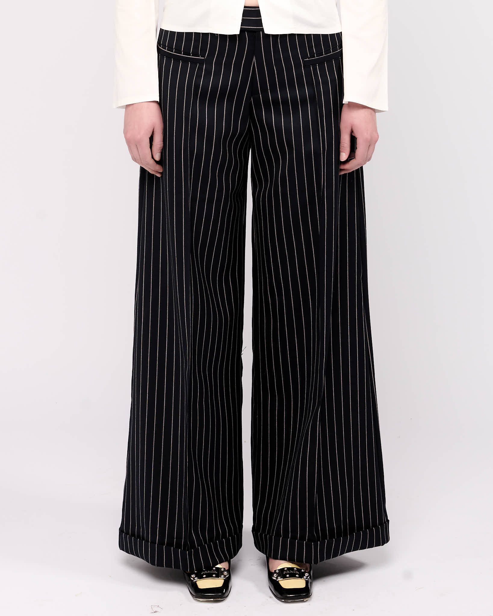 Item 26-0038 / Greta Trousers II (Pinstriped)