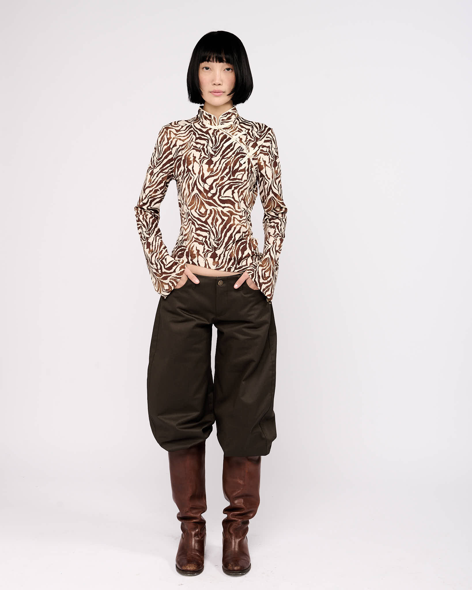 Item 26-0028 / Niki Top I (Tiger)