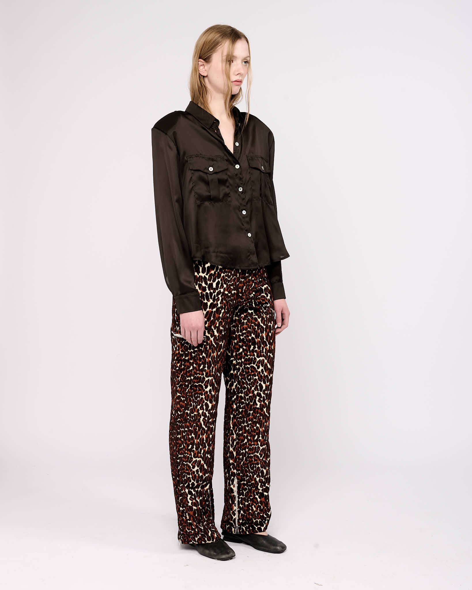 Item 26-0023 / Artemisia Shirt II (Brown)