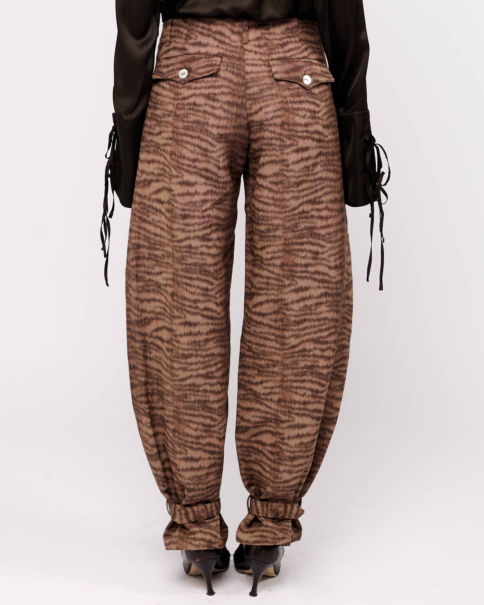 Item 26-0036 / Mia Trousers I (Tiger)