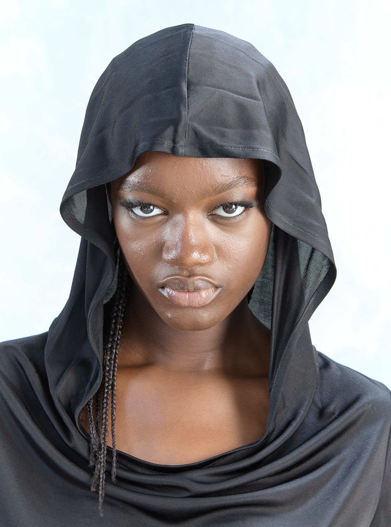 BOMBAY HOODED TOP IN BLACK VISCOSE